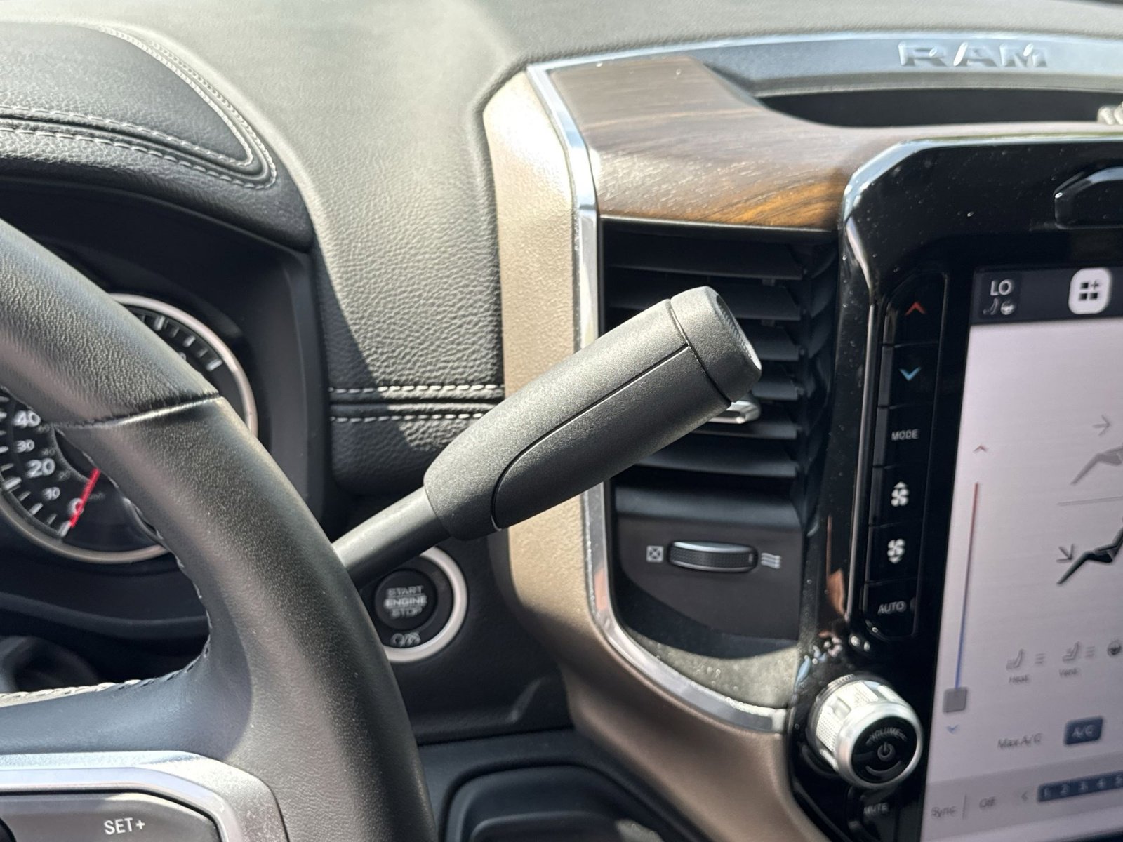 Certified 2024 RAM 3500 Laramie image 28