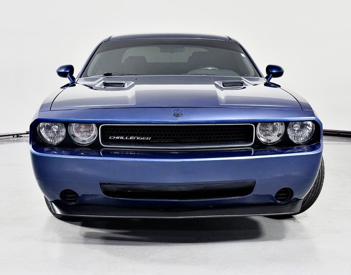 Used 2010 Dodge Challenger SE image 7