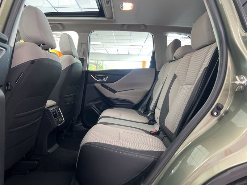 Used 2019 Subaru Forester Premium AWD/4WD image 16
