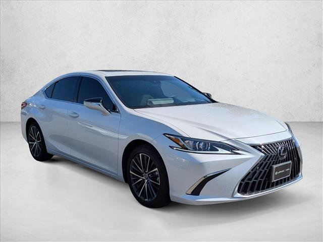 Used 2025 Lexus ES 300h w/ Premium Package image 3