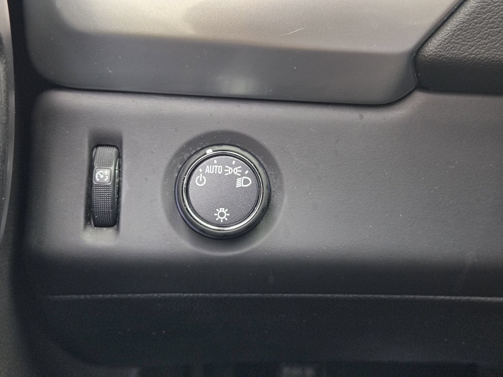 Used 2017 Chevrolet Tahoe LS RWD image 21
