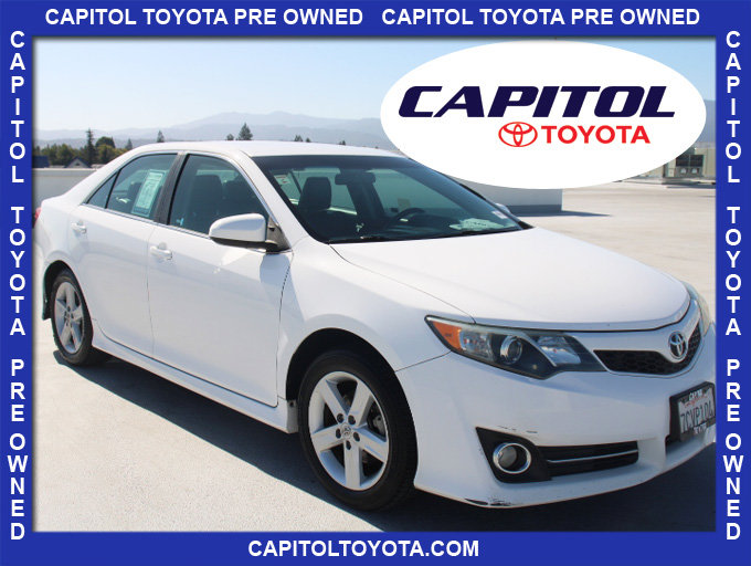 Used 2014 Toyota Camry SE FWD image 1