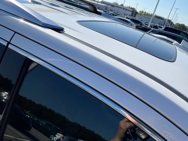 Used 2018 Cadillac Escalade ESV Platinum AWD/4WD image 8