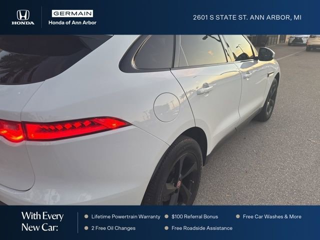 Used 2019 Jaguar F-PACE Premium image 5