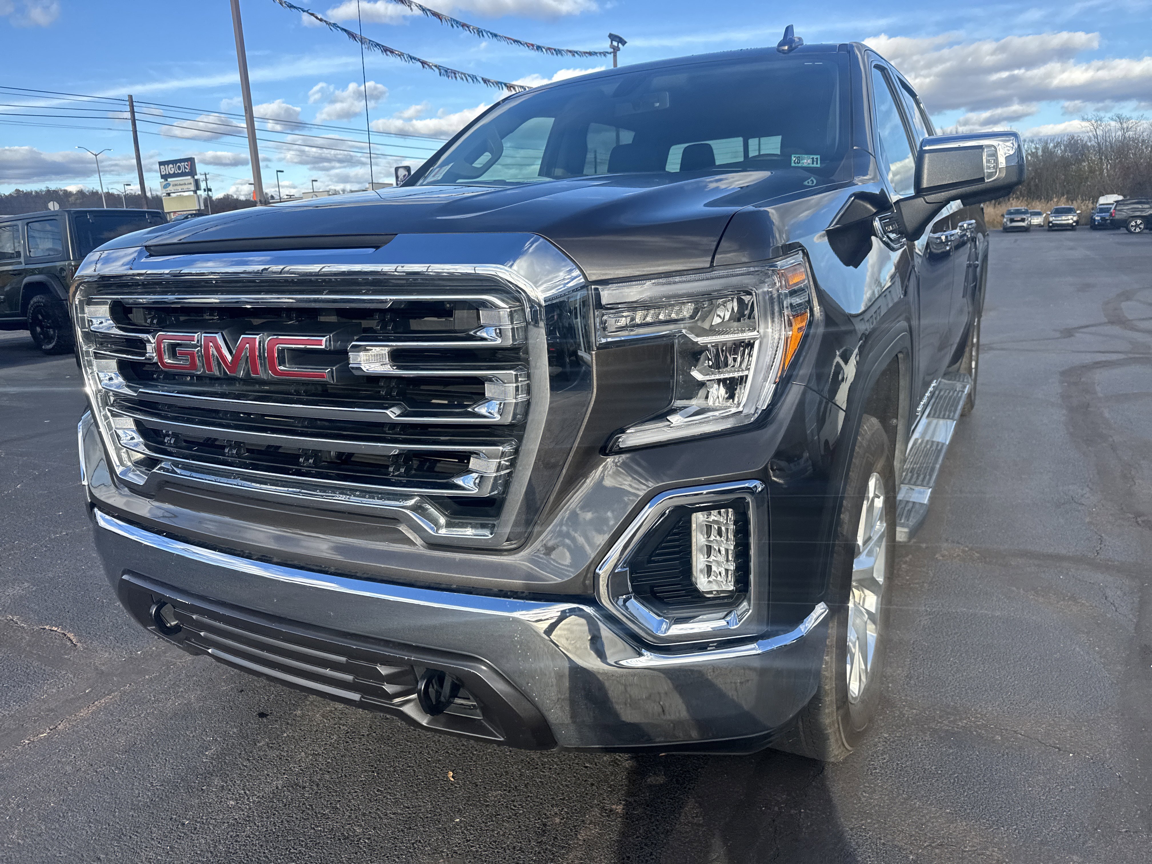Used 2019 GMC Sierra 1500 SLT w/ SLT Premium Package image 10