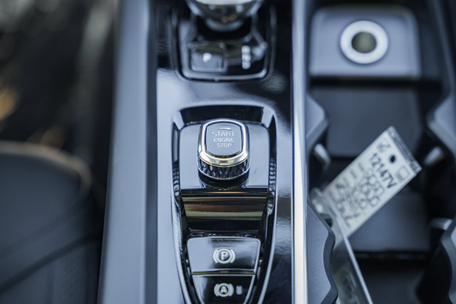 New 2027 Volvo XC60 B5 Plus AWD/4WD image 27