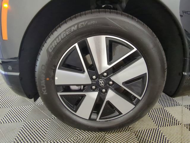 New 2026 Hyundai Ioniq 9 SEL image 17