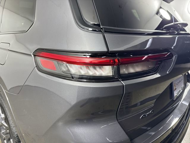 Used 2023 Jeep Grand Cherokee L Summit image 32