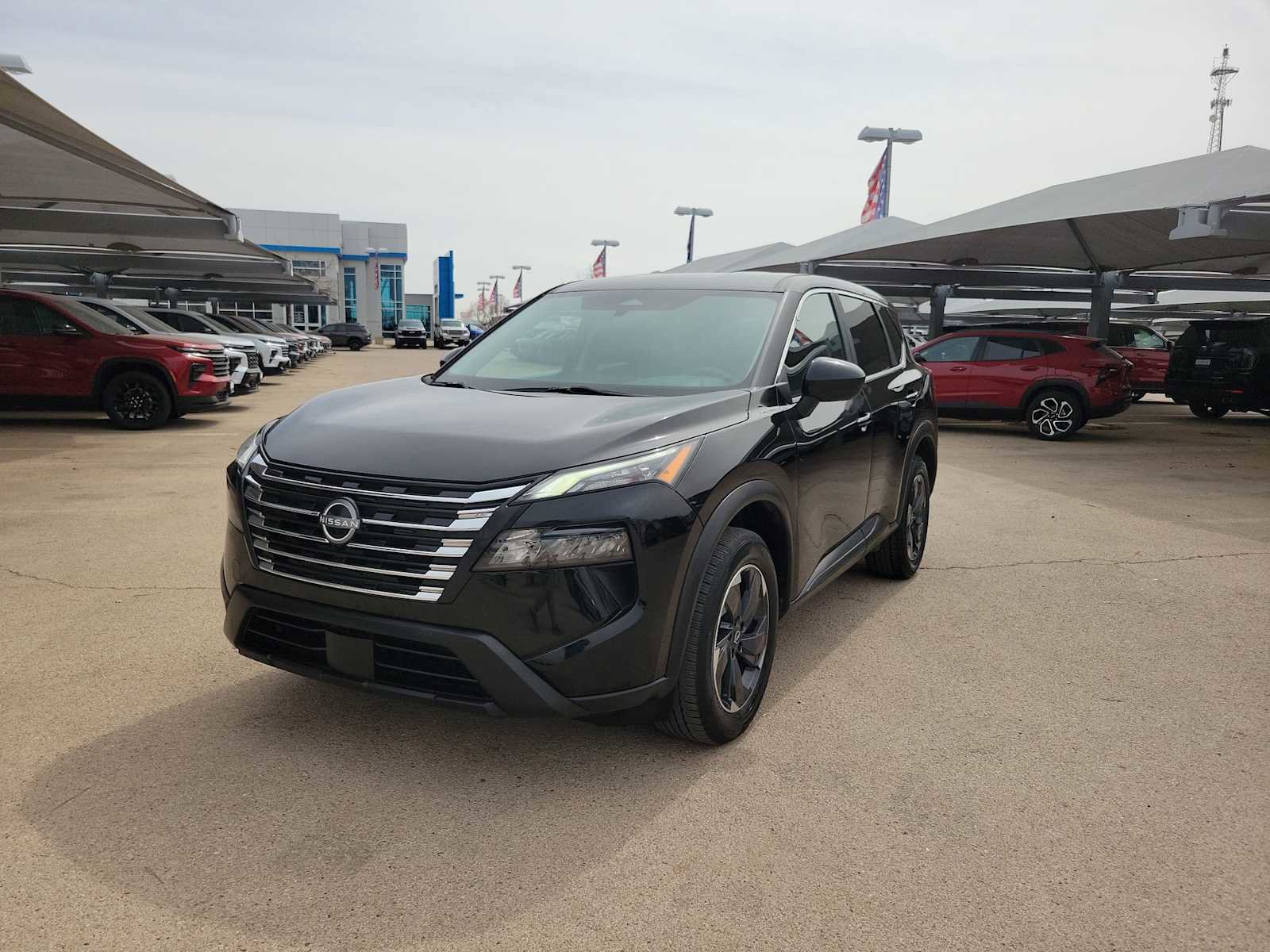 Used 2024 Nissan Rogue SV image 4