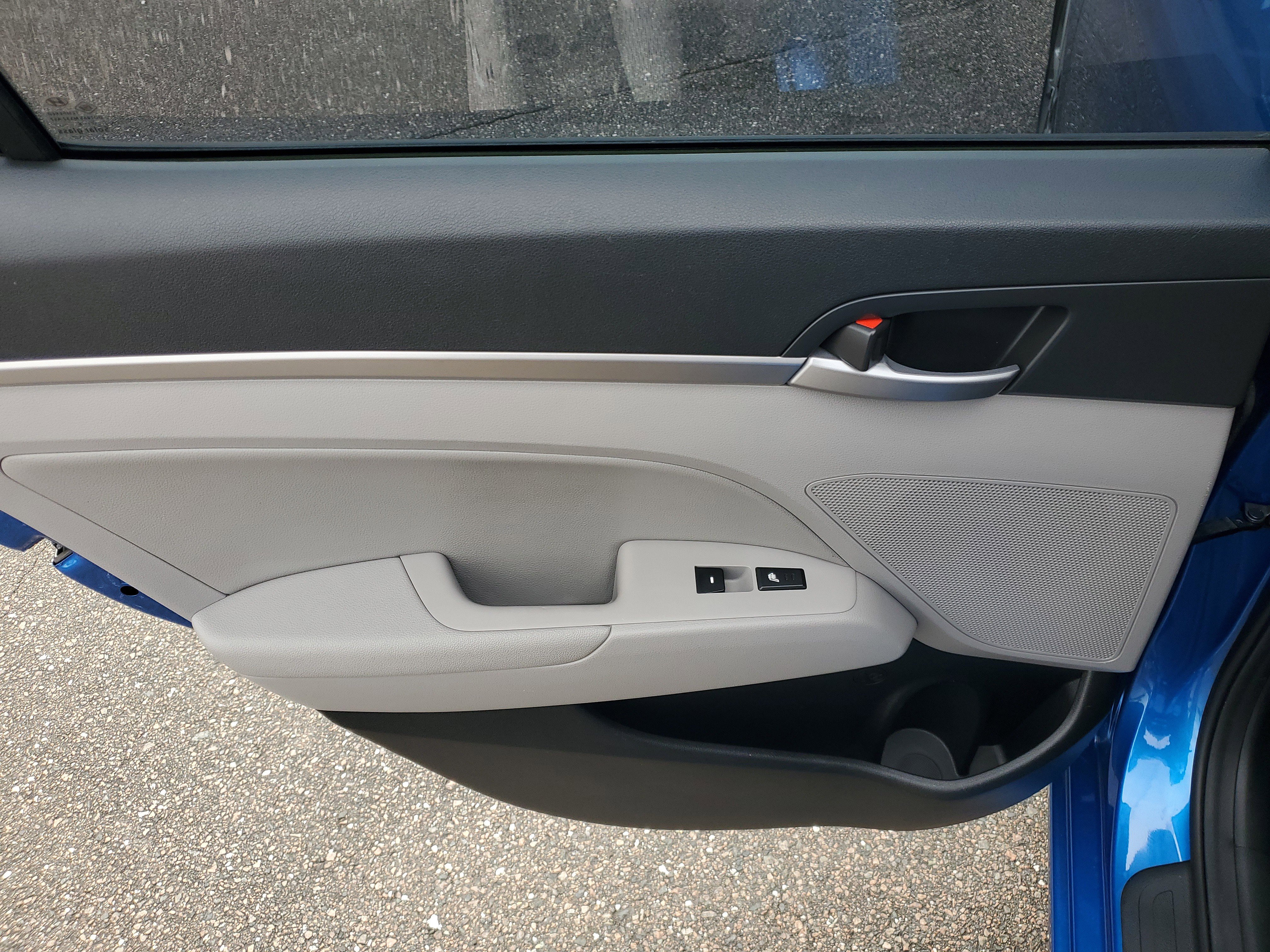 Used 2017 Hyundai Elantra Limited w/ Limited Tech Package 04 image 18