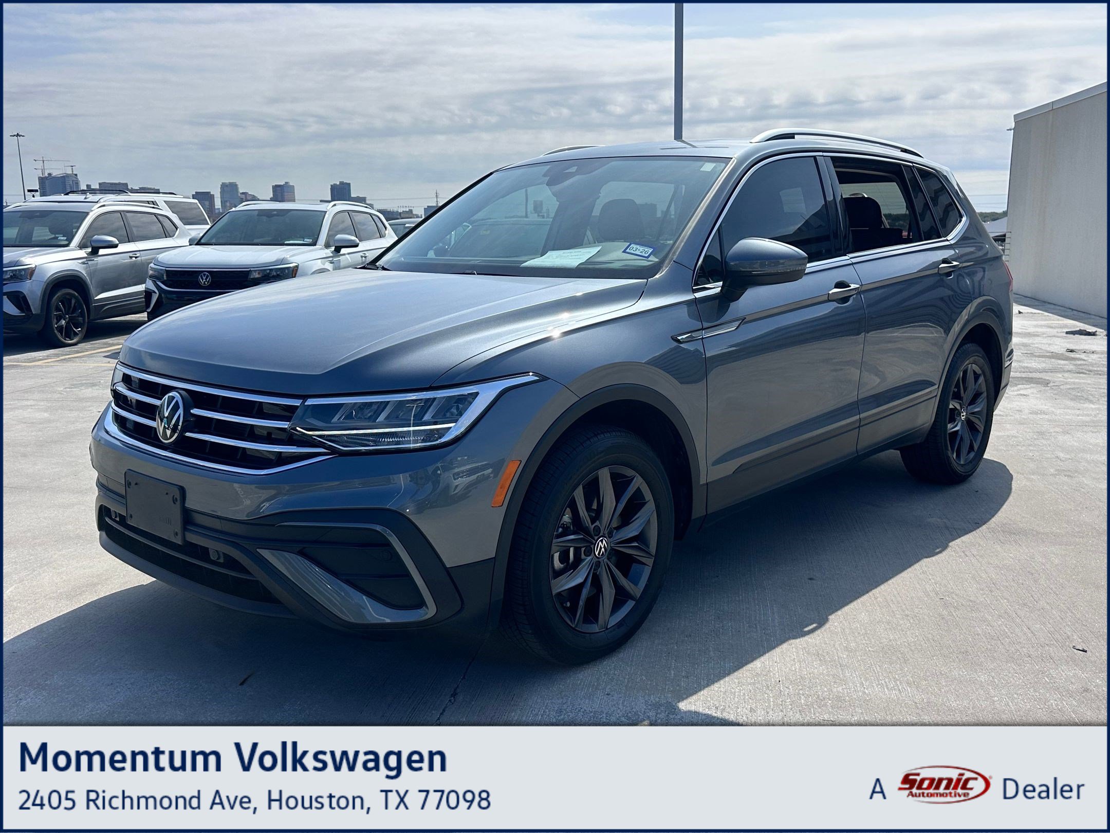 Used 2023 Volkswagen Tiguan SE w/ Panoramic Sunroof Package