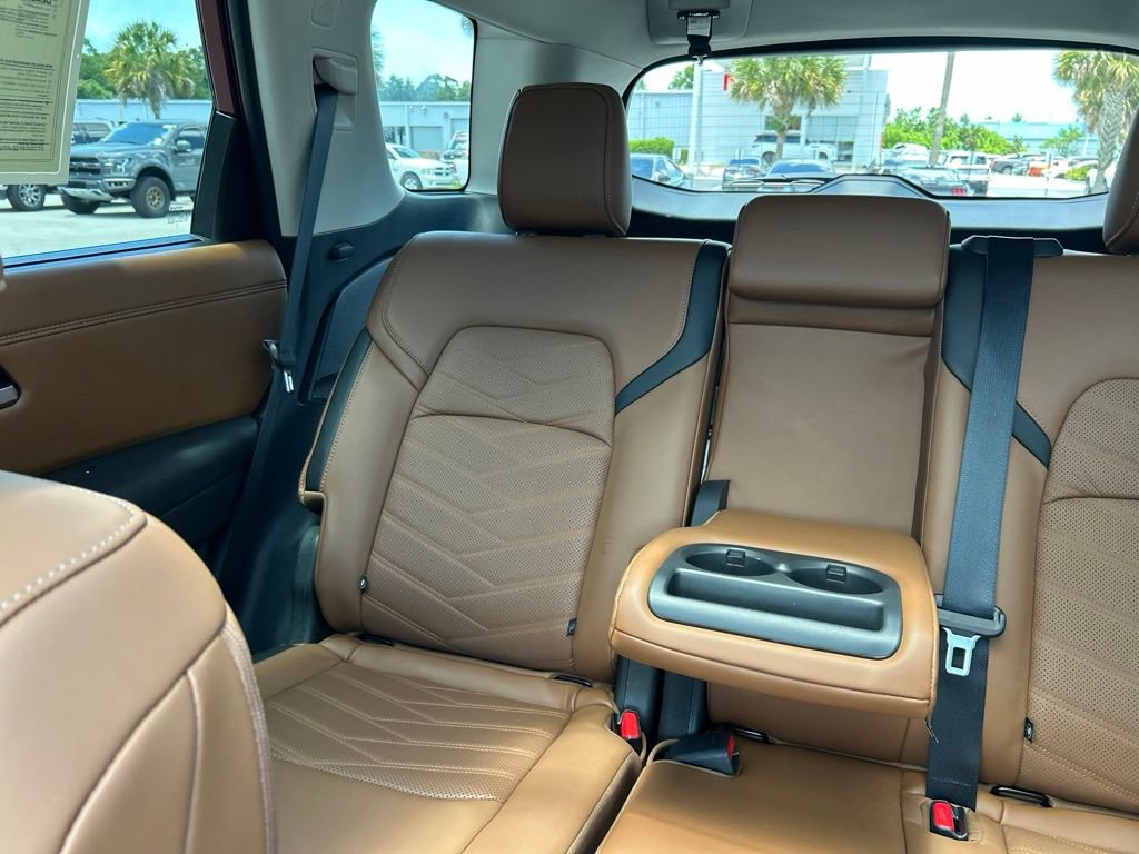 Certified 2025 Nissan Pathfinder Platinum w/ Cargo Package FWD image 14