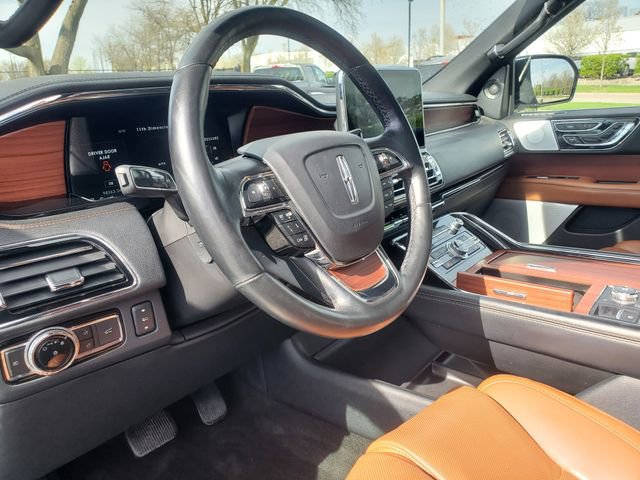 Used 2021 Lincoln Navigator L Reserve w/ Luxury Package image 12