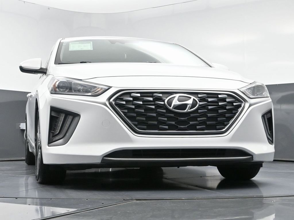 Used 2021 Hyundai Ioniq SE image 48