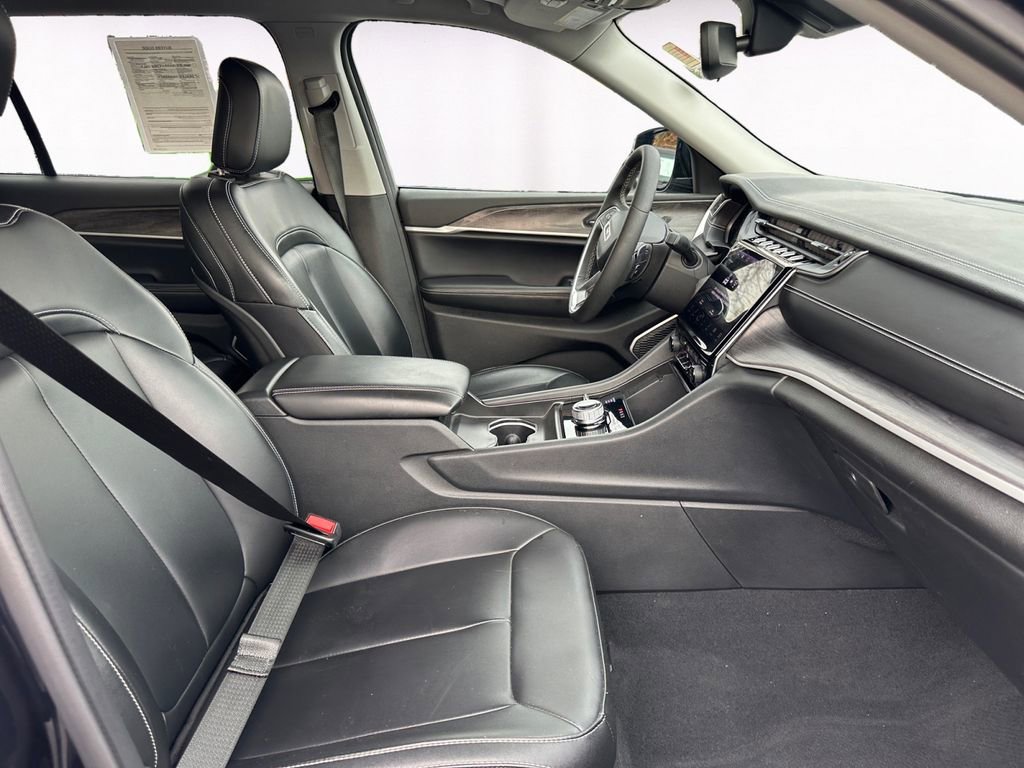 Used 2024 Jeep Grand Cherokee L Limited image 15