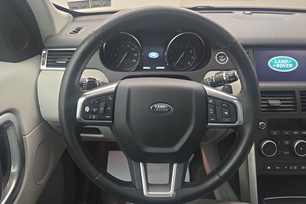Used 2017 Land Rover Discovery Sport HSE image 15