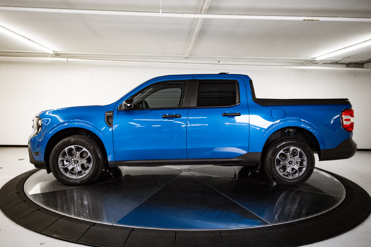 Used 2025 Ford Maverick XLT w/ XLT Luxury Package FWD image 2