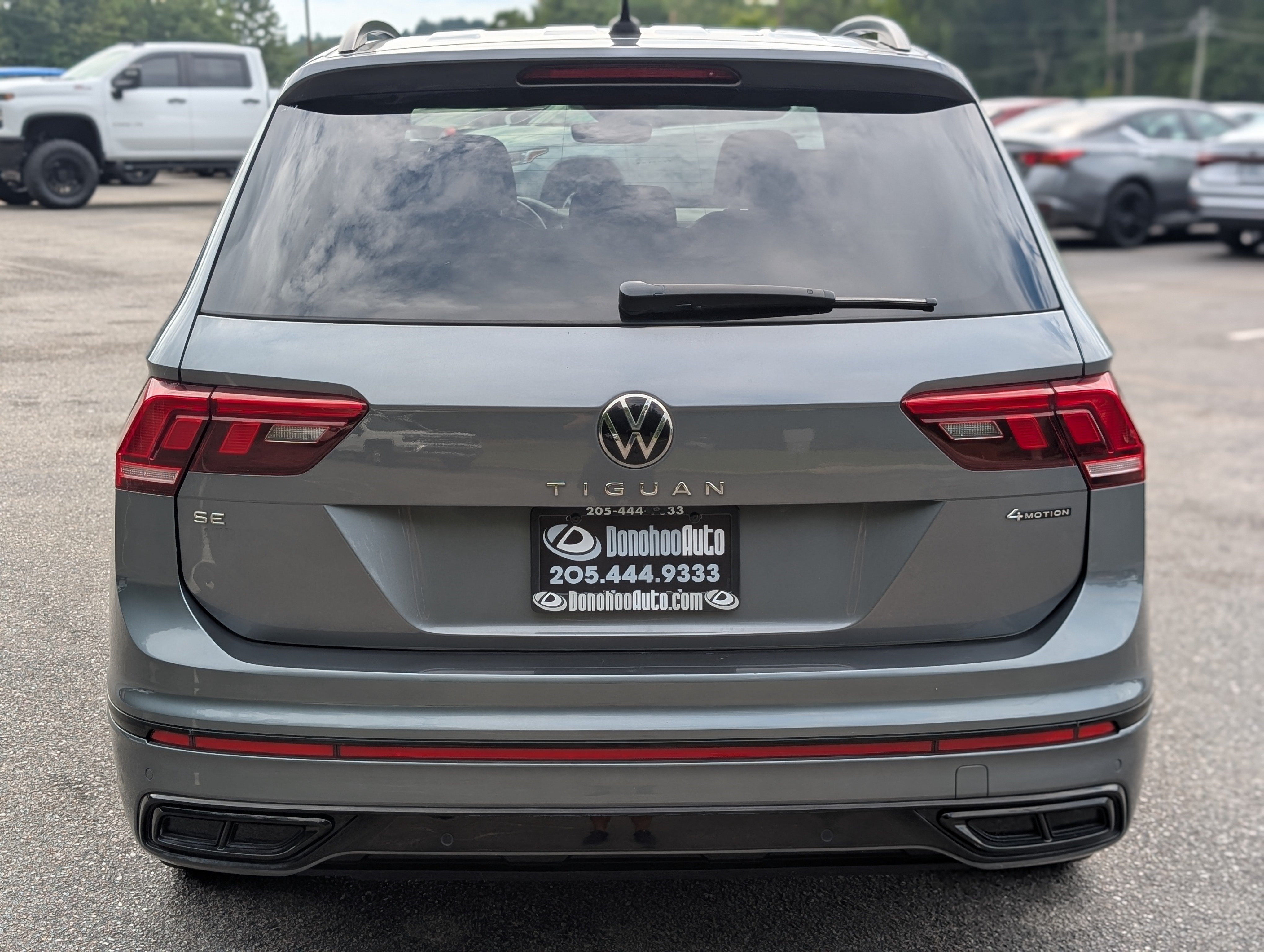 Used 2023 Volkswagen Tiguan SE R-Line AWD/4WD image 8