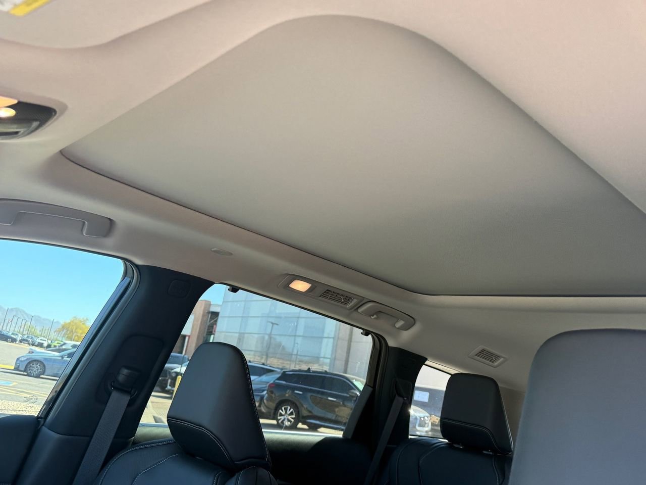 New 2025 INFINITI QX60 Sensory w/ Vision Package image 14