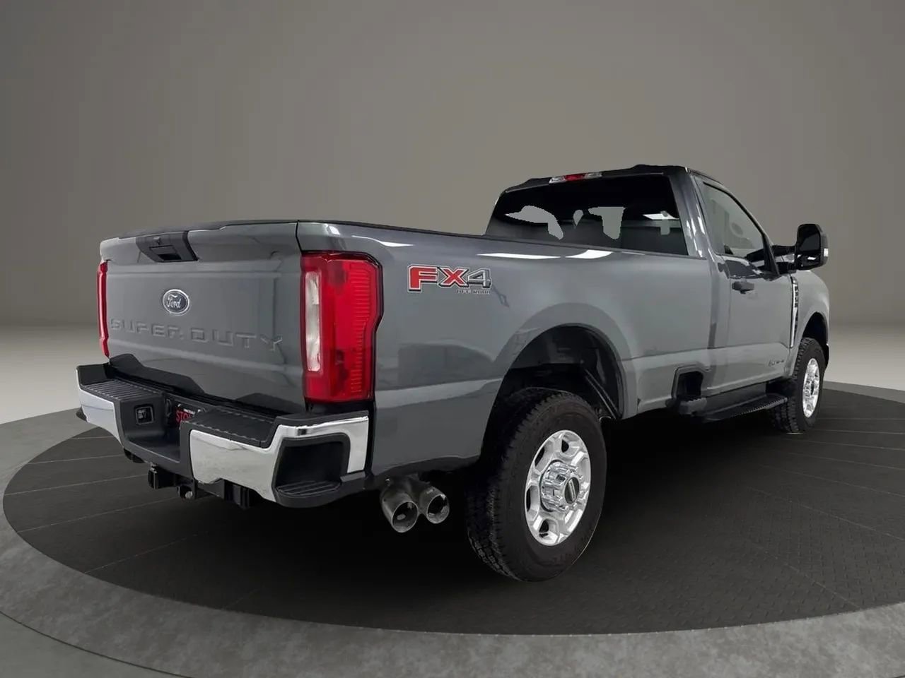 Used 2025 Ford F350 XLT w/ FX4 Off-Road Package image 5