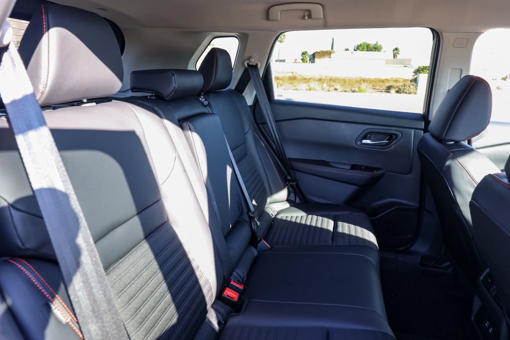 New 2026 Nissan Rogue SV image 18