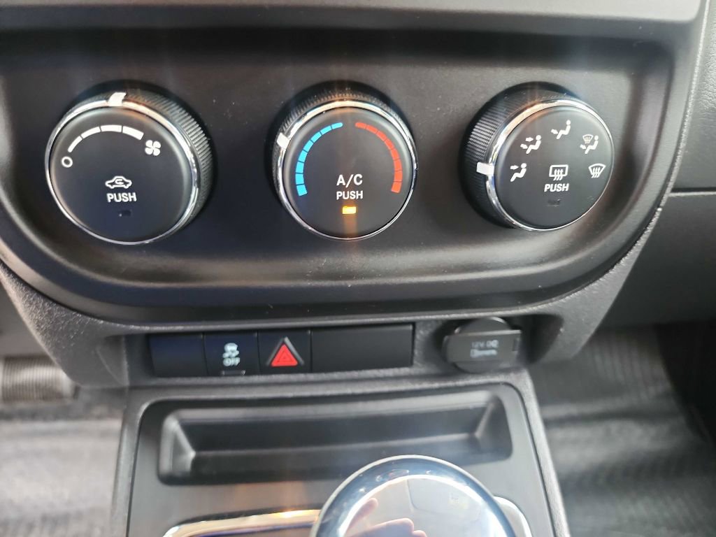 Used 2010 Jeep Patriot Sport w/ Tire & Wheel Group image 20