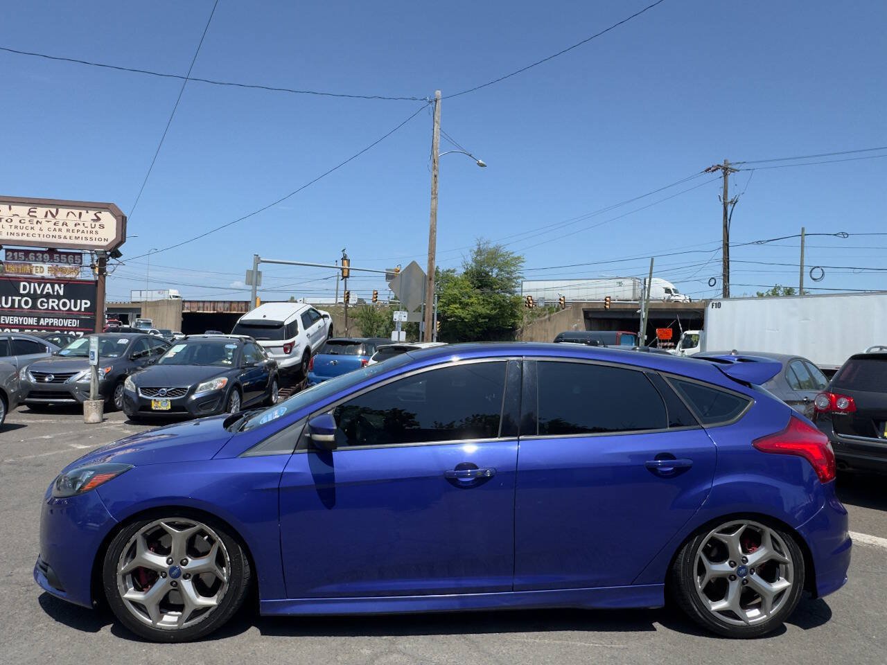 Used 2014 Ford Focus ST FWD image 3