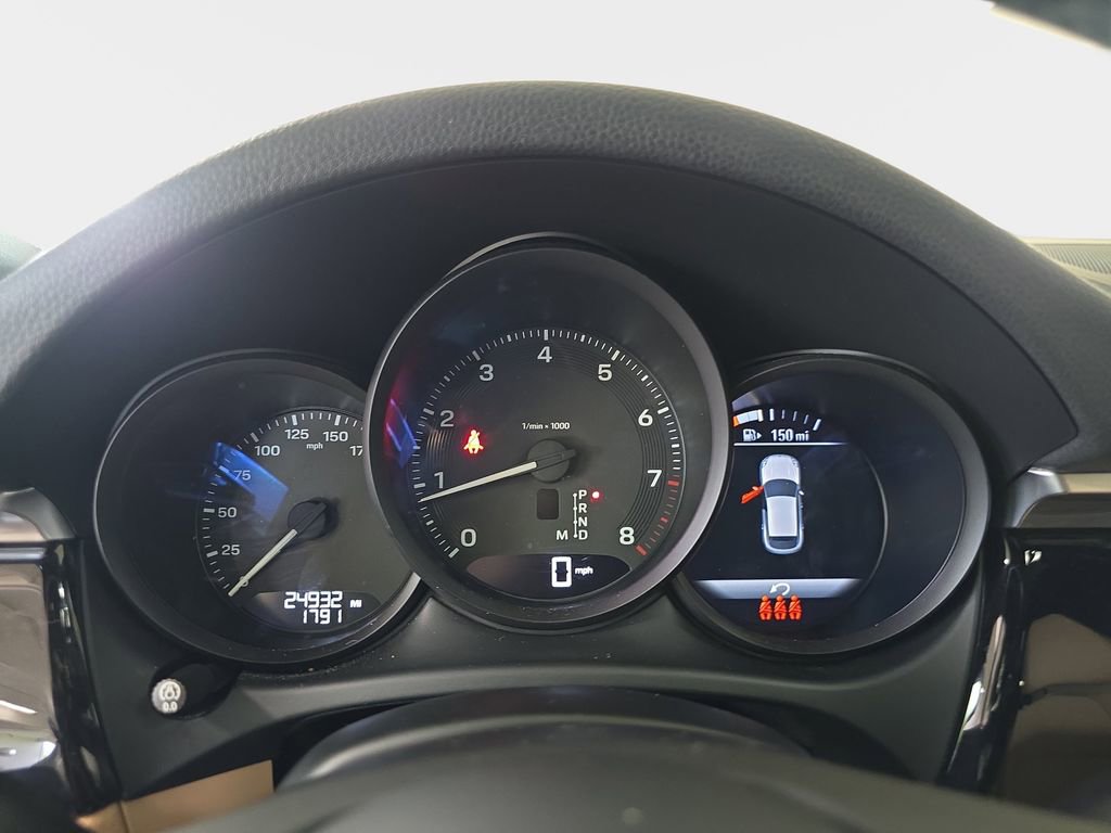 Used 2022 Porsche Macan AWD/4WD image 22