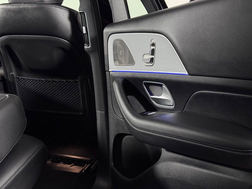 Used 2024 Mercedes-Benz GLS 450 4MATIC image 29