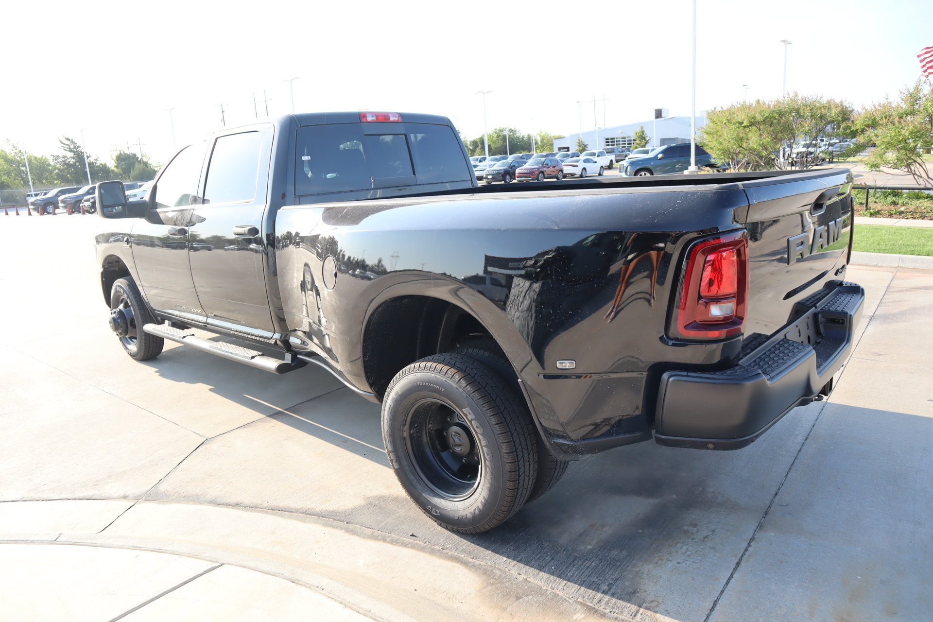 New 2026 RAM 3500 Tradesman AWD/4WD image 23