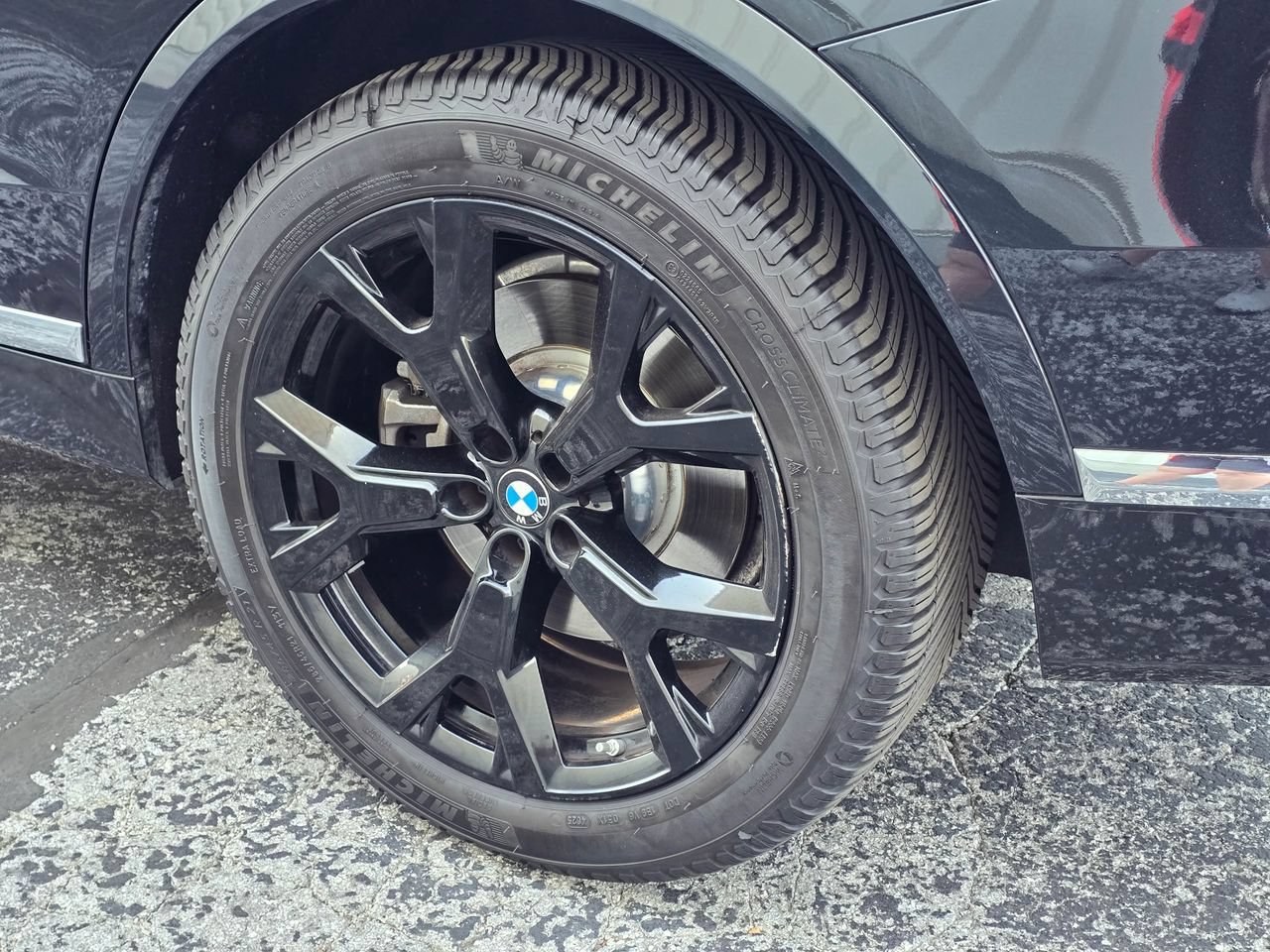 Used 2024 BMW X7 xDrive40i w/ Executive Package AWD/4WD image 12