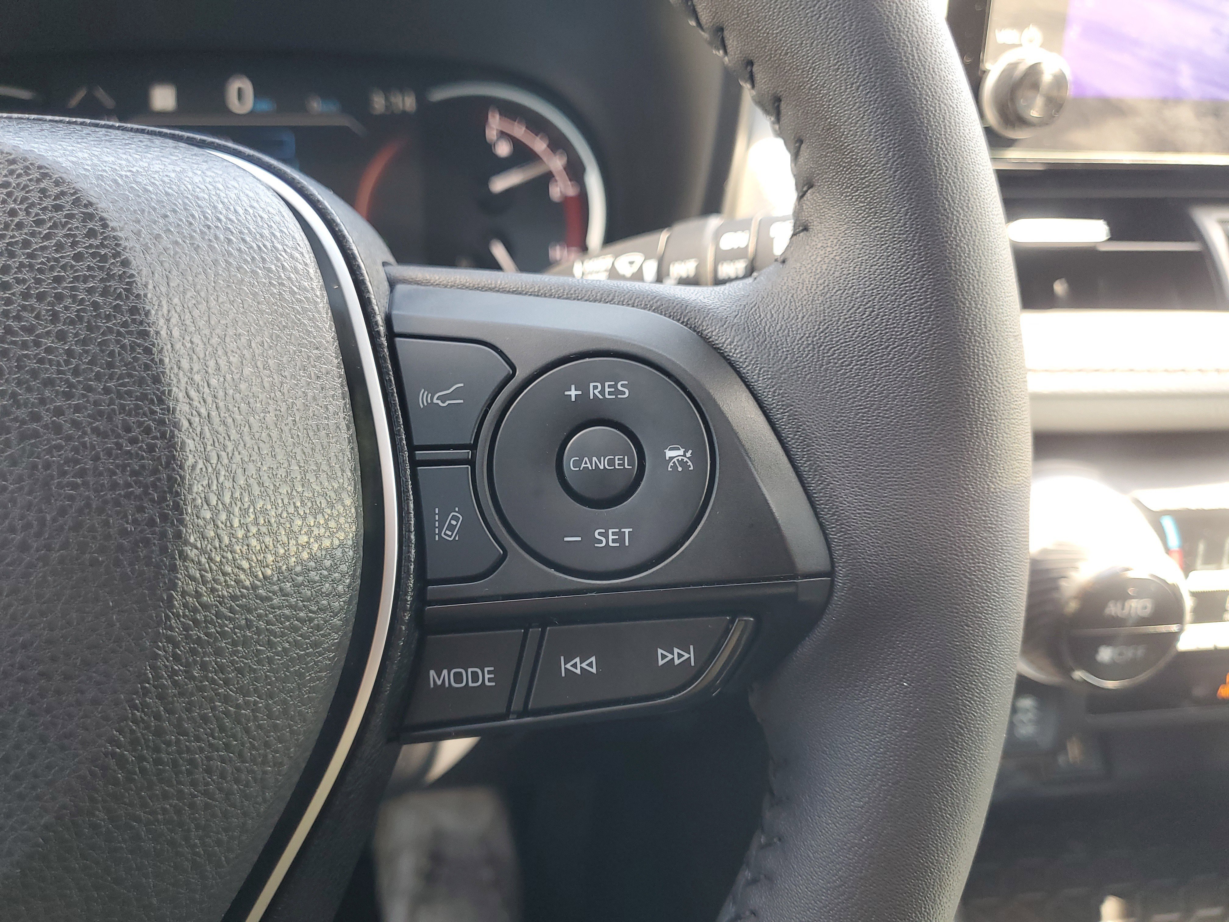 Certified 2025 Toyota RAV4 XLE Premium FWD image 24