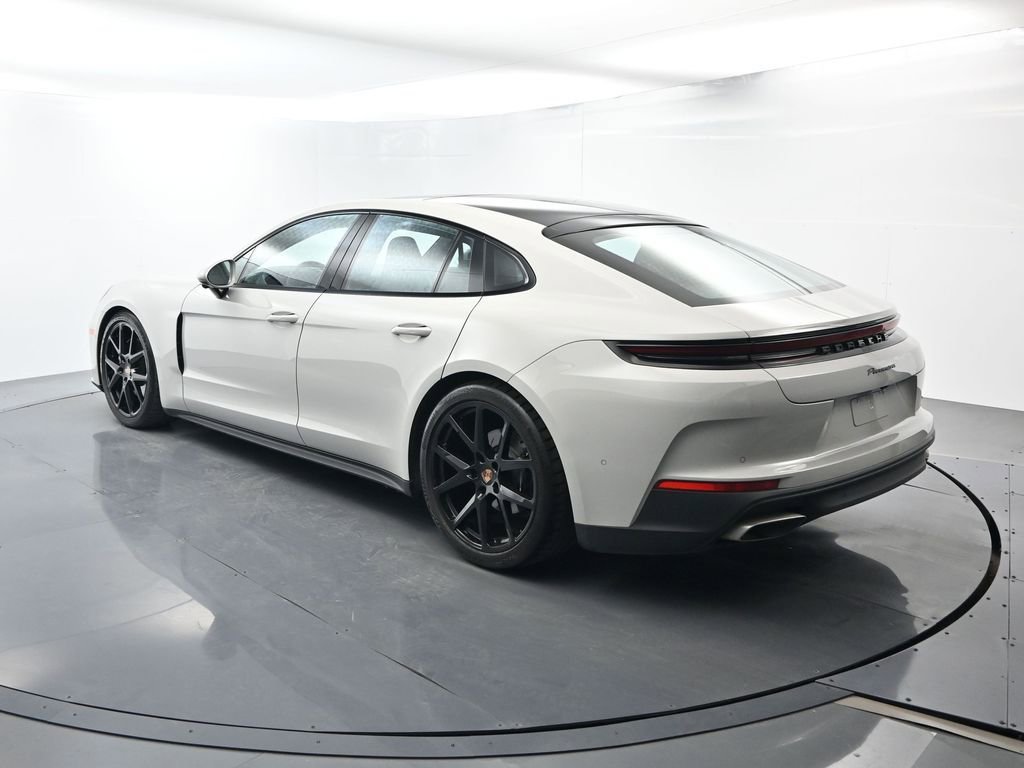 Certified 2025 Porsche Panamera image 3