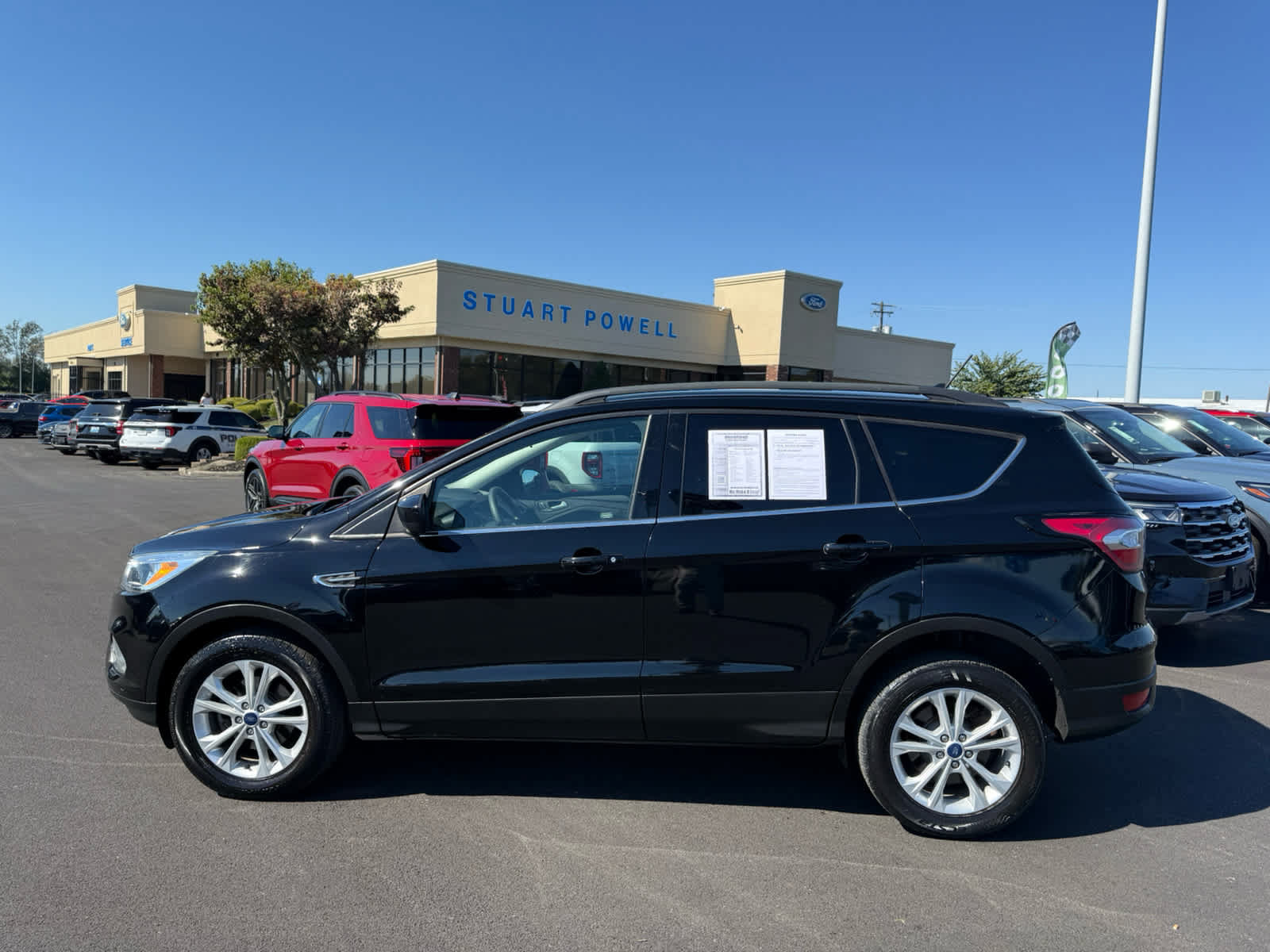 Used 2018 Ford Escape SE w/ SE Sync 3 Package FWD image 24