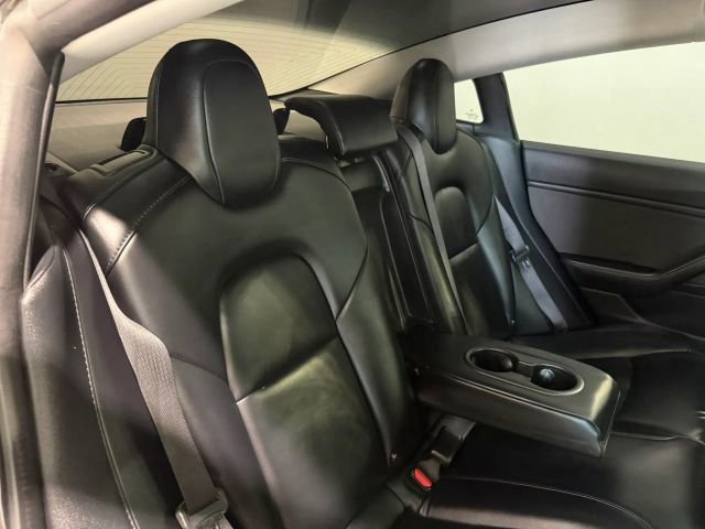 Used 2018 Tesla Model 3 Long Range image 24