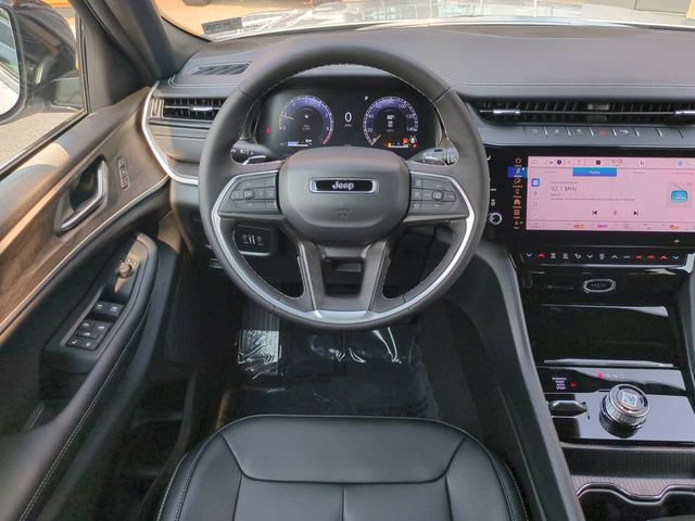 New 2026 Jeep Grand Cherokee Limited w/ Trailer Tow Package AWD/4WD image 16
