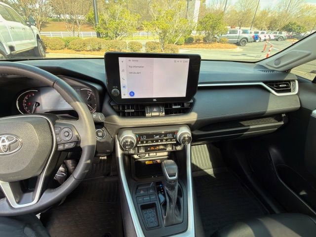 Used 2023 Toyota RAV4 XLE Premium image 2