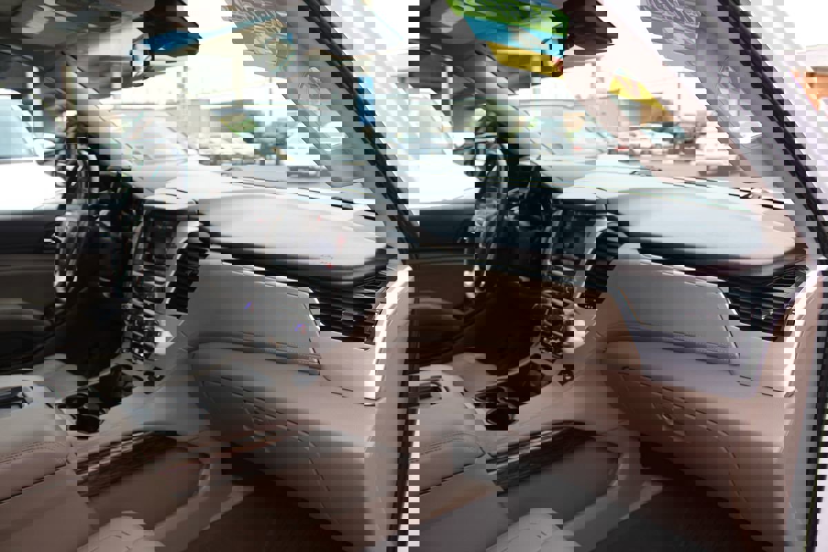 Used 2015 GMC Yukon SLT w/ Open Road Package image 22