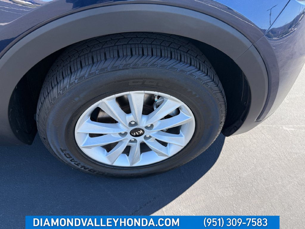 Used 2019 Kia Sorento FWD V6 image 29
