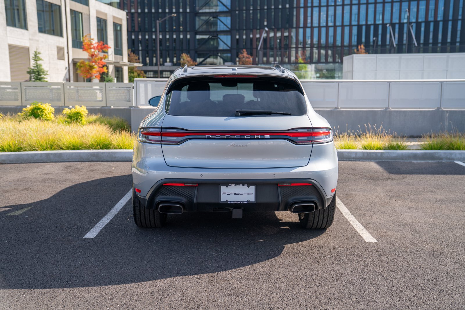 Certified 2026 Porsche Macan AWD/4WD image 7