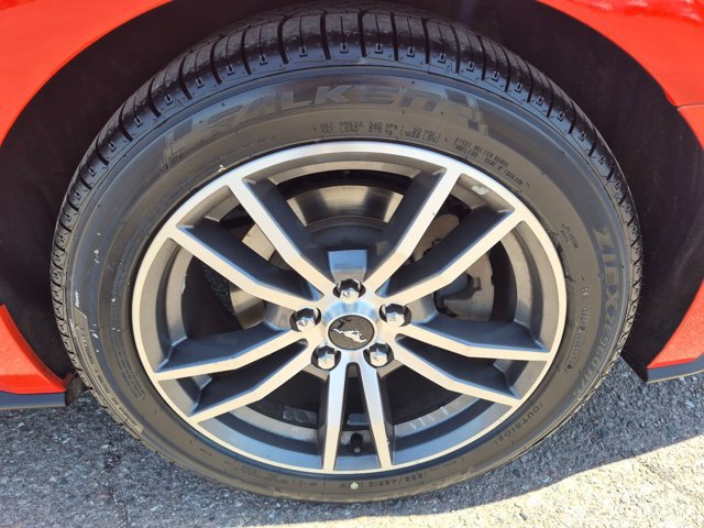 Used 2015 Ford Mustang Premium RWD image 28