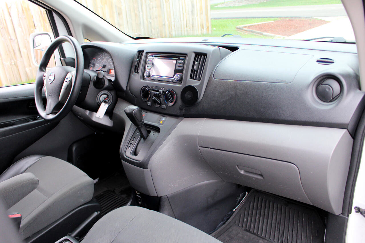 Used 2018 Nissan NV200 SV image 34