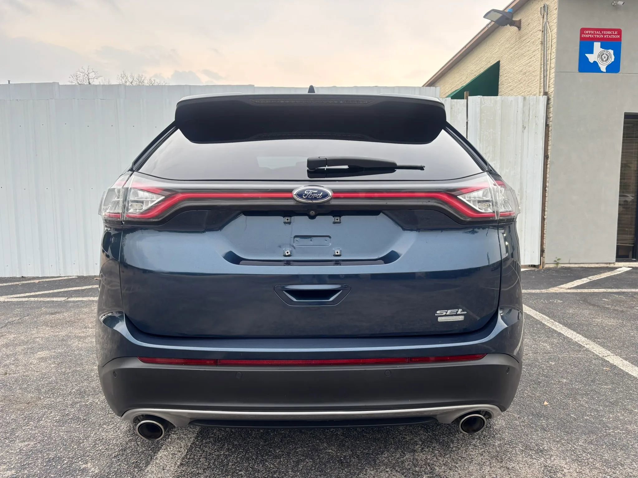 Used 2017 Ford Edge SEL w/ Equipment Group 201A FWD image 4