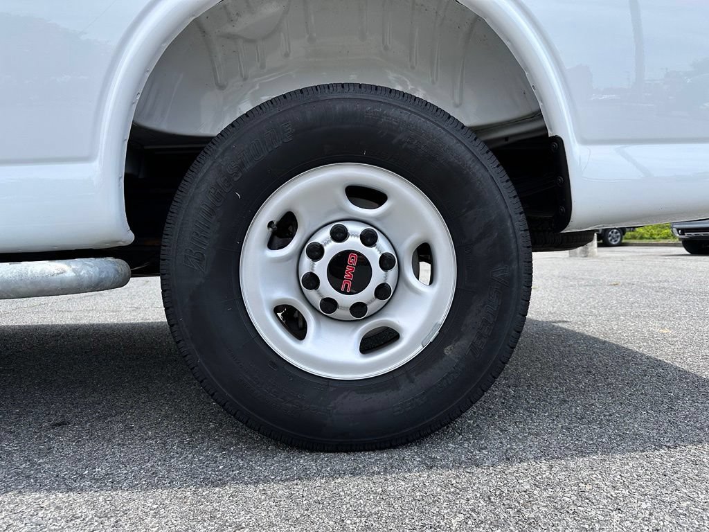 Used 2025 GMC Savana 2500 w/ Driver Convenience Package RWD image 30