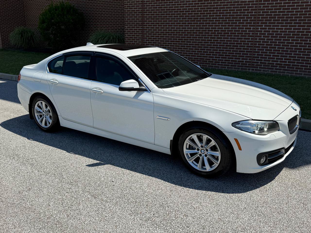 Used 2015 BMW 528i xDrive Sedan AWD/4WD image 18