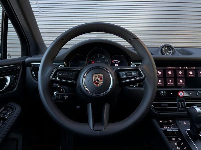 Certified 2026 Porsche Macan image 14