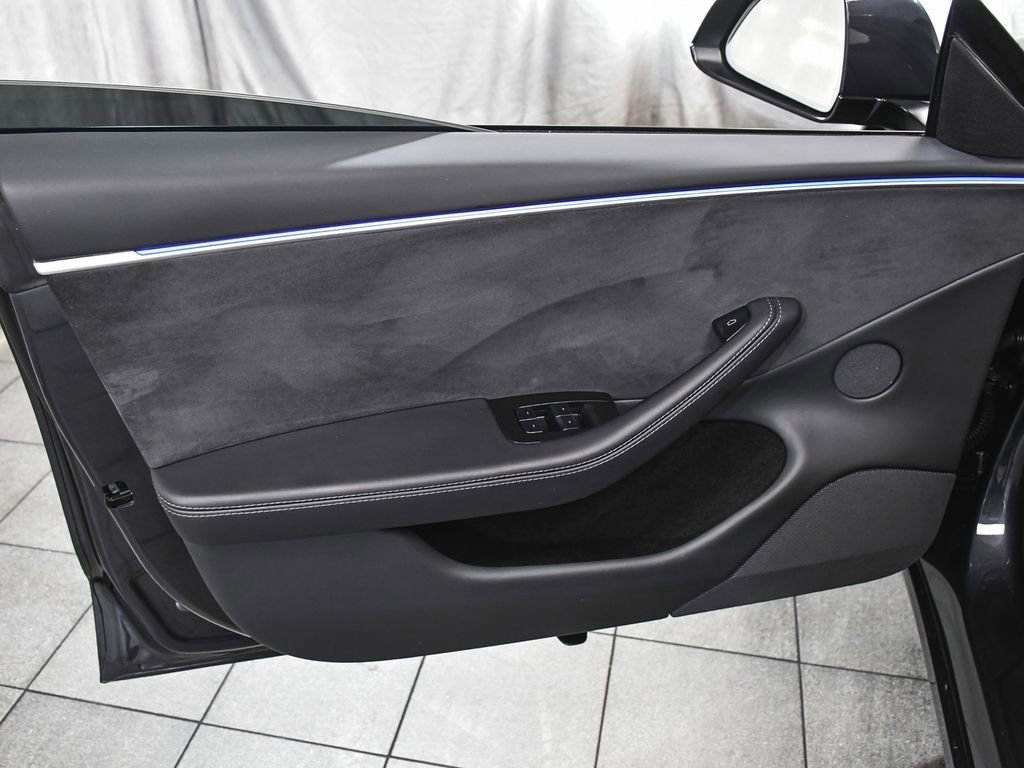 Used 2025 Tesla Model 3 Performance AWD/4WD image 9