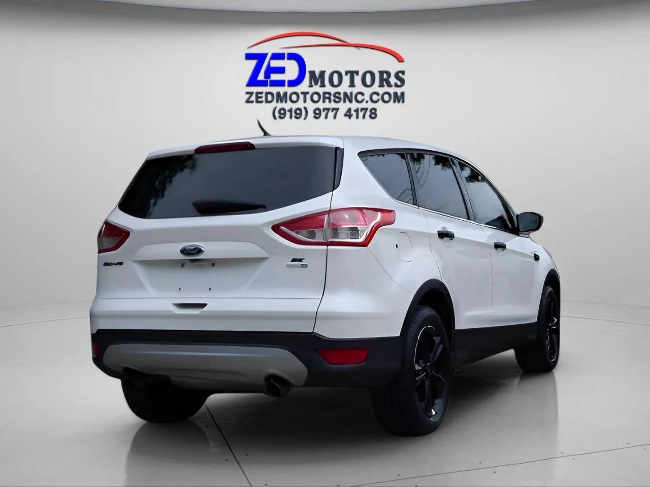Used 2016 Ford Escape SE AWD/4WD image 3