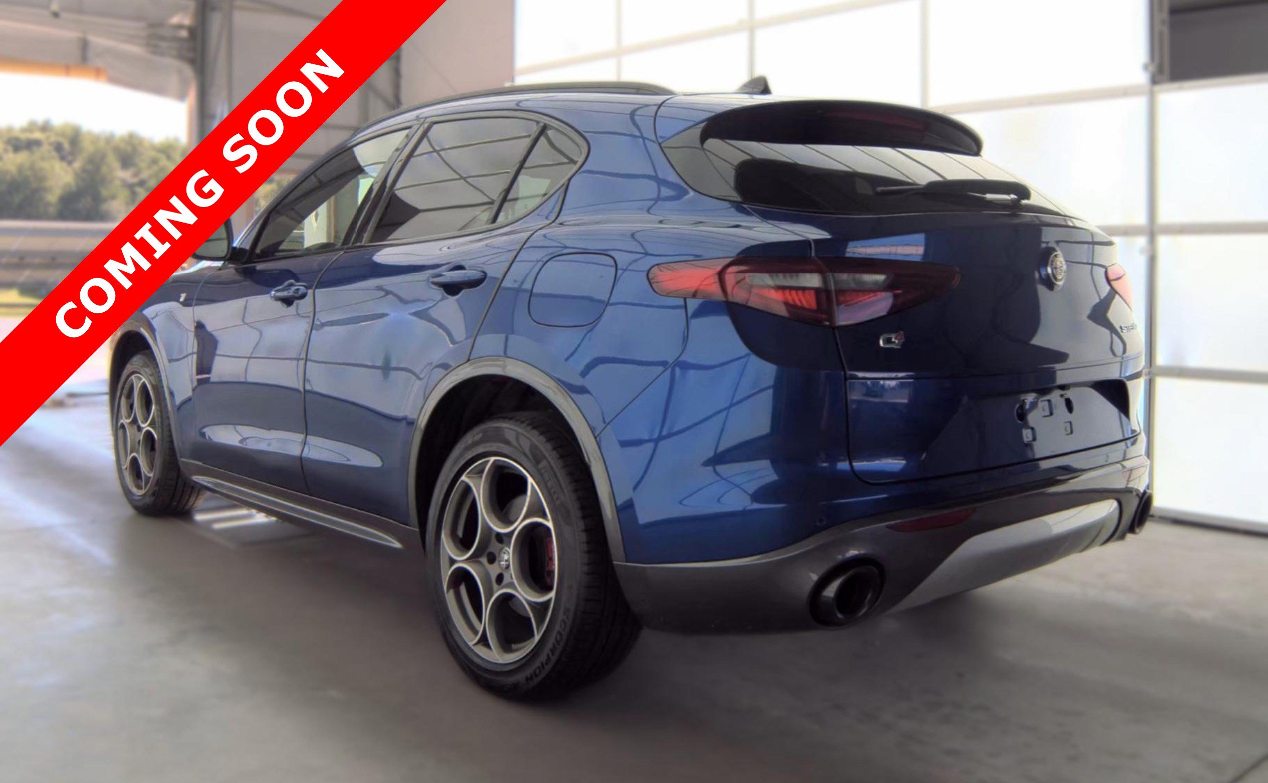 Used 2022 Alfa Romeo Stelvio Ti w/ Active Assist Plus Package AWD/4WD image 4