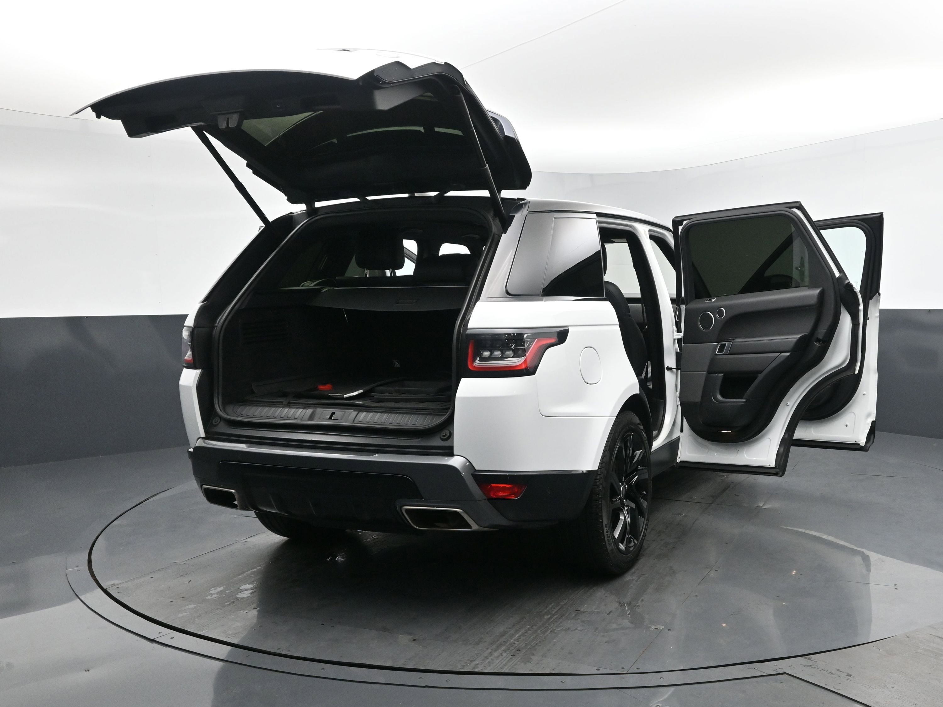 Used 2019 Land Rover Range Rover Sport HSE image 31